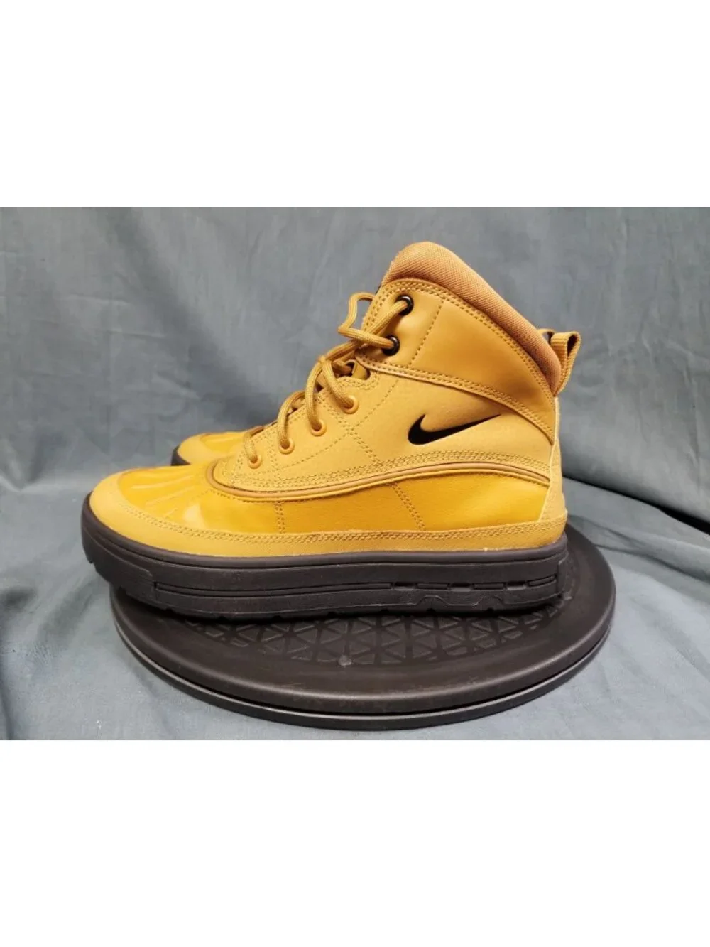 Nike Woodside 2 High (GS) Boots ACG Wheat Black Boys Size 6.5 NEW IN BOX!